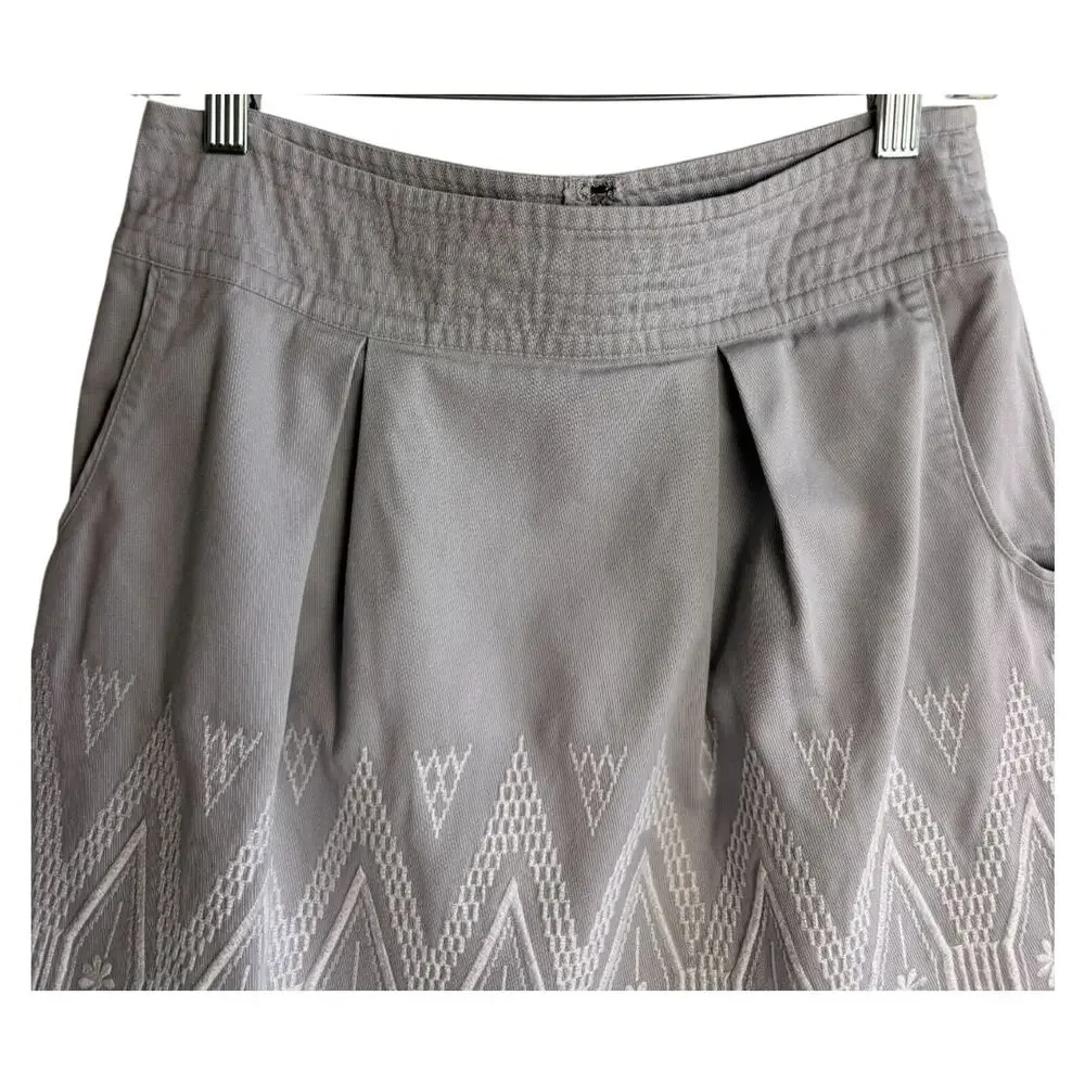 Banana Republic Gray Embroidered Mini Skirt Cotton Lined Pockets Size 4